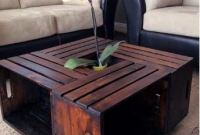 Caixotes como mesinha de centro escura