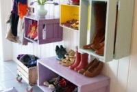 Caixotes compondo prateleiras