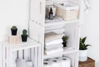 Estante de caixotes para banheiro