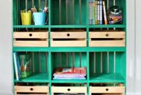 Estante de caixotes com gavetas