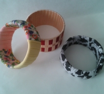 Pulseiras de papelão de fita adesiva revestidas de tecido