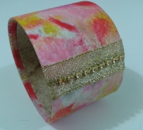 Pulseira de papelão de fita adesiva revestida de filtro de café