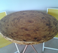 Tampo da mesa depois de envernizado