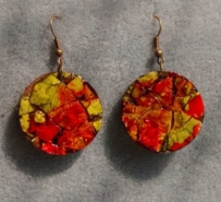 Brincos gota de mdf com mosaico de cascas ovos